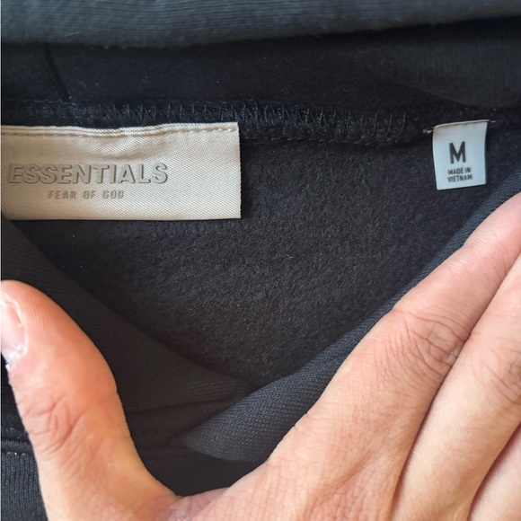 Black Fear of God Essentials Hoodie - Picture 5 of 9